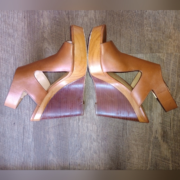 MICHAEL KORS WEDGES - Picture 5 of 13